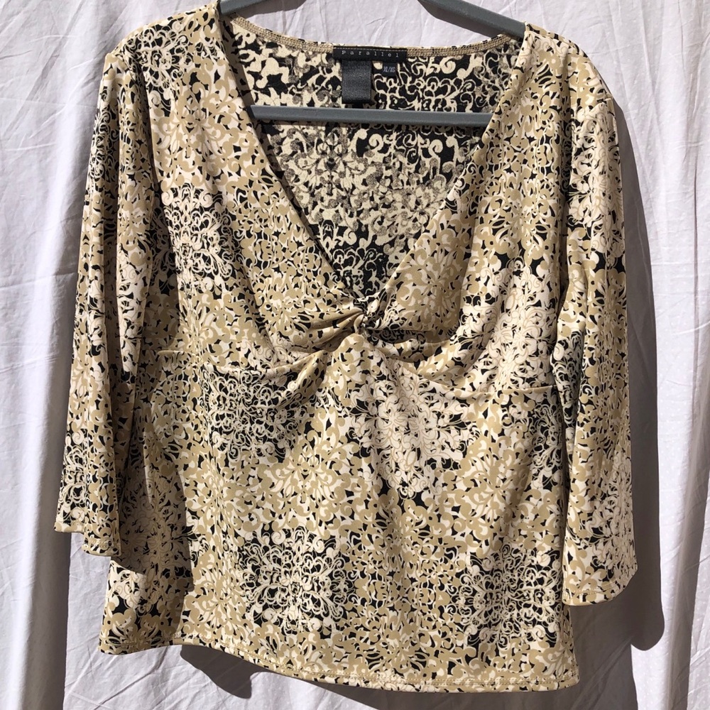 Cream and black patterned blouse - 642